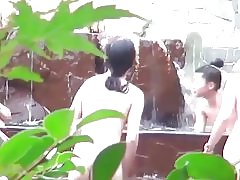 Voyeur - japan. En skock tjejer